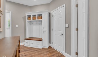 5874 Shallow Water Ln, Bargersville, IN 46106