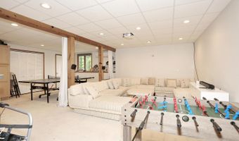 3 Larissa Ct, Airmont, NY 10952