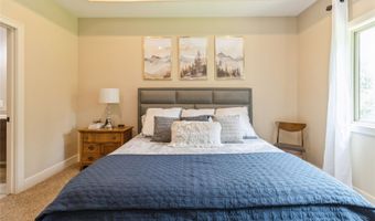 1705 Court St, Adel, IA 50003