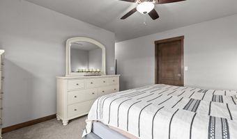 W5553 HOELZEL Way, Appleton, WI 54915