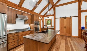 31 Cave Mountain Rd, Bartlett, NH 03812