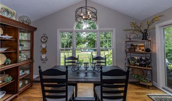 300 Lakeview Cir, Aurora, OH 44202