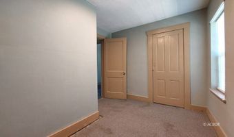 98 Central Ave, Athens, OH 45701