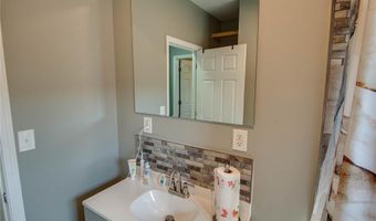 2828 Residence St, Alton, IL 62002