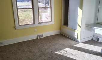 110 Walden Ln, Ararat, NC 27007