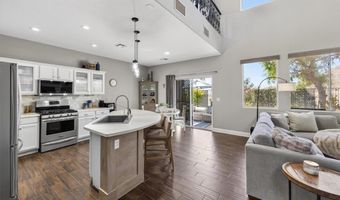 10661 Shelter Hill Ct, Las Vegas, NV 89129