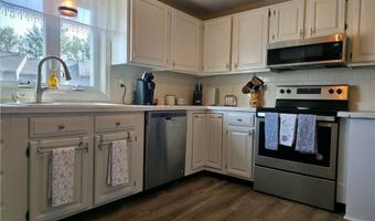 31 Primrose Ln D, North Providence, RI 02904