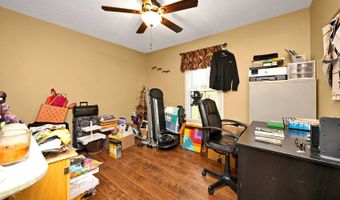 2006 Farmaway Dr, Bardstown, KY 40004