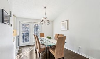 10475 Willow Meadow Cir, Alpharetta, GA 30022