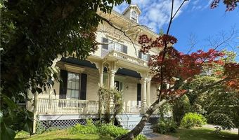 33 Kay St, Newport, RI 02840