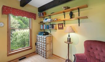104 Juniper Ridge Rd, Brattleboro, VT 05301
