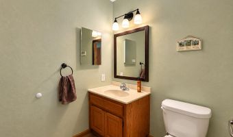6828 Aurora Dr, Akeley, MN 56433