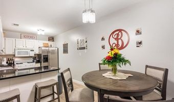 1034 Alpine Ridge Dr G6, Ballwin, MO 63021