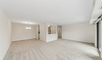 1605 E Central Rd 411B, Arlington Heights, IL 60005