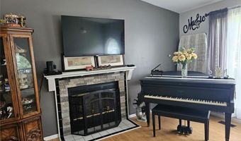 1322 Rockwood Forest Dr, Arnold, MO 63010