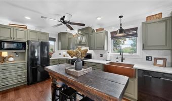 1914 12th Ave NE, Austin, MN 55912