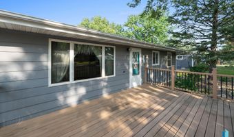 313 S 6th Ave, Brandon, SD 57005