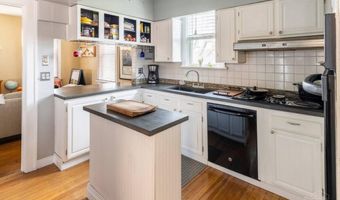 4910 Ferguson Pl, Cincinnati, OH 45238
