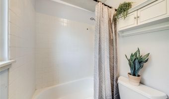 355 Aoloa St C201, Kailua, HI 96734