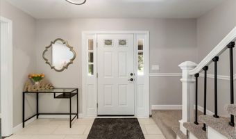 486 Edgeworthe Dr SE, Ada, MI 49301