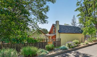 307 Hillcrest St, Ashland, OR 97520