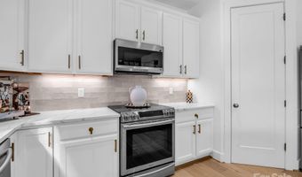 27 Drakes Meadow Ln, Arden, NC 28704