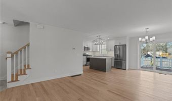 50 Red Maple Ln, Warwick, RI 02886