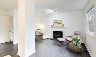 1011 Wesley Ln, Algonquin, IL 60102