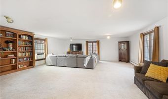4 Intrepid Ln, Jamestown, RI 02835