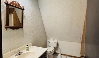 151 E 22nd St, Baxter Springs, KS 66713