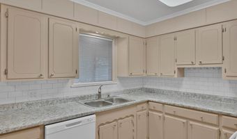 3898 Ella St, Bossier City, LA 71112