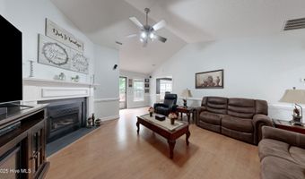 3840 Countryaire Dr, Ayden, NC 28513