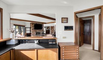 523 Lathrop Ave, Algonac, MI 48001