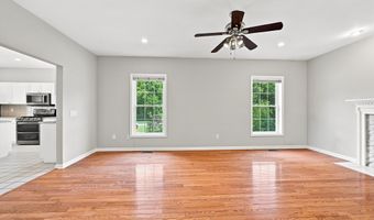 63 Meadow Brook Rd, Brookfield, CT 06804