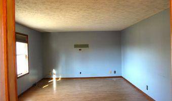 880 W Mashie Ct, Angola, IN 46703