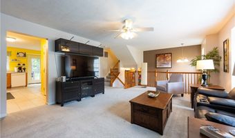 612 Village Green E Blvd, Adams Twp., PA 16046