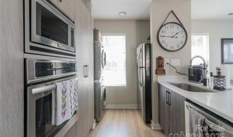 1529 Briar Creek Rd 1A, Charlotte, NC 28205