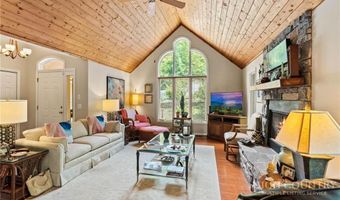187 Cinnamon Fern Ln, Banner Elk, NC 28604