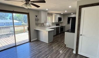 105 E 13TH St, Bayard, NE 69334