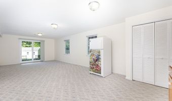 56 Larkspur Ln, Bristol, CT 06010