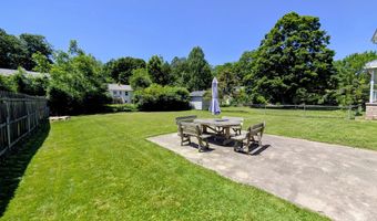 55 Sleepy Hollow Dr, Danbury, CT 06810