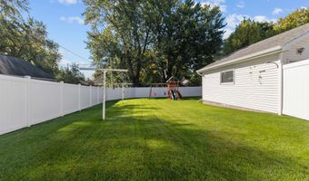 1343 W FRANKLIN St, Appleton, WI 54914