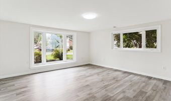 9915 ASHBURTON Ln, Bethesda, MD 20817