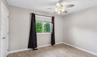 206 NW Ridgeline Dr, Ankeny, IA 50023