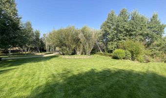 900 Little Wood Reservoir Rd, Carey, ID 83320