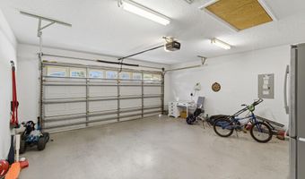 128 SEMINOLE Rd 11, Atlantic Beach, FL 32233