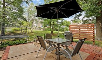 706 Eaglebrooke Dr, Ballwin, MO 63021