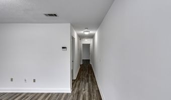 1041 Lake Vlg, Brandon, MS 39047