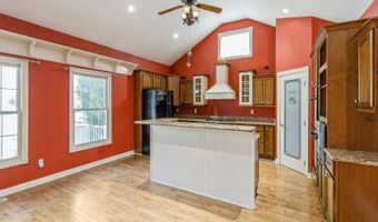 221 19th St SW, Altoona, IA 50009