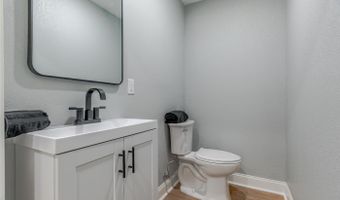 105 School St, Bay, AR 72411